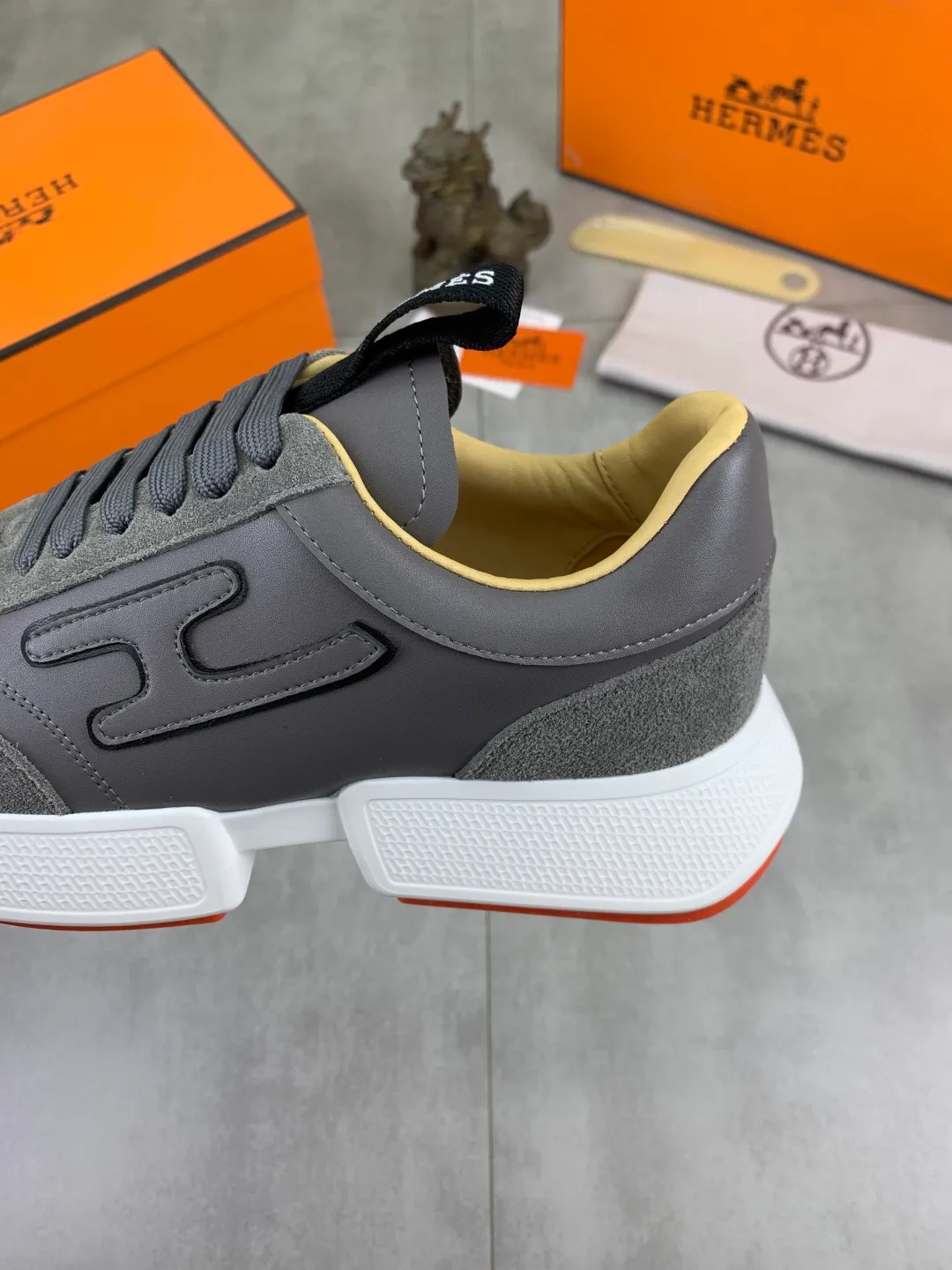 Men's shoes 💰P460 new style [HERMES] Hermès - High-end quality original order - Upper: 🔝 Napa calfskin, sewn brand 'H' totem - Inner: water-dyed cowhide - Outsole: ultra-light TPU foam; molded outsole - Ultra-high quality control·Fine workmanship: highlighted (high-end·luxury·grade) -Size: 38-44 (45 can be customized)·